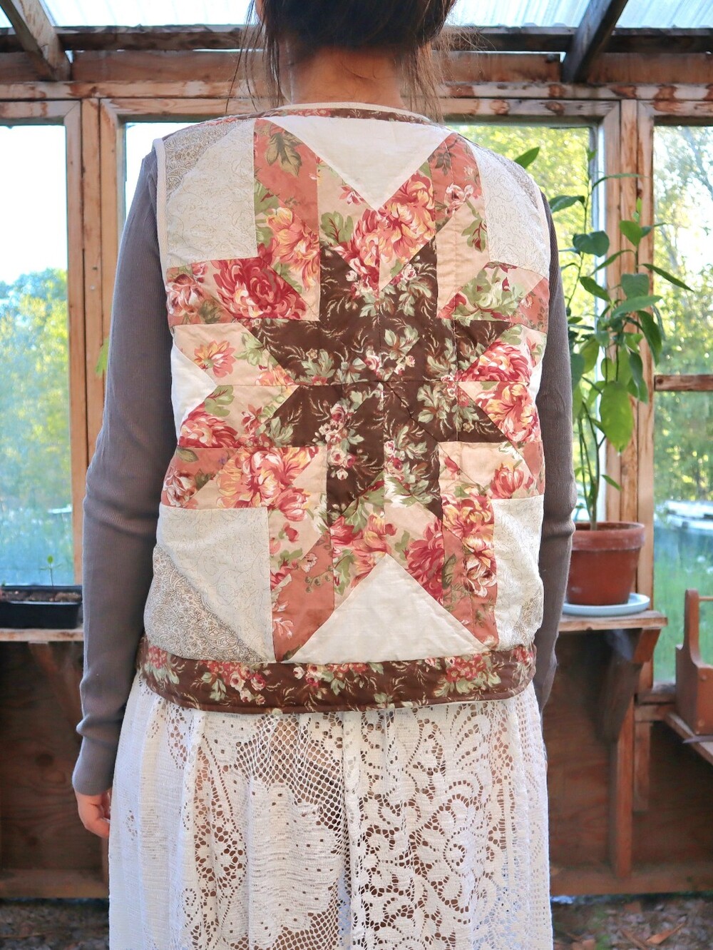 Upcycled Patchwork Quilt Vest With Three Bows L • XL